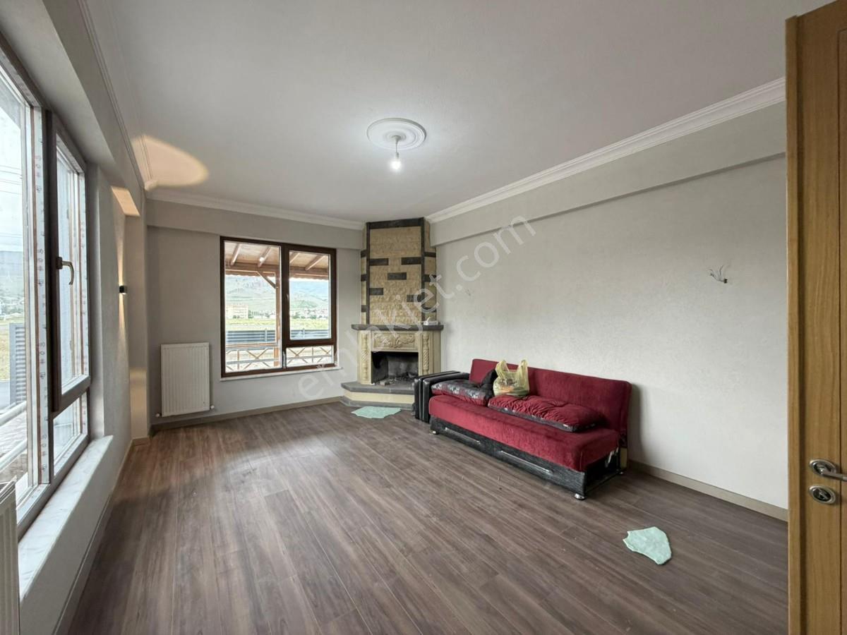 Bahçelievler’de 345 M² Arsa İçerisinde Sıfır Lüks Villa - Görsel 18