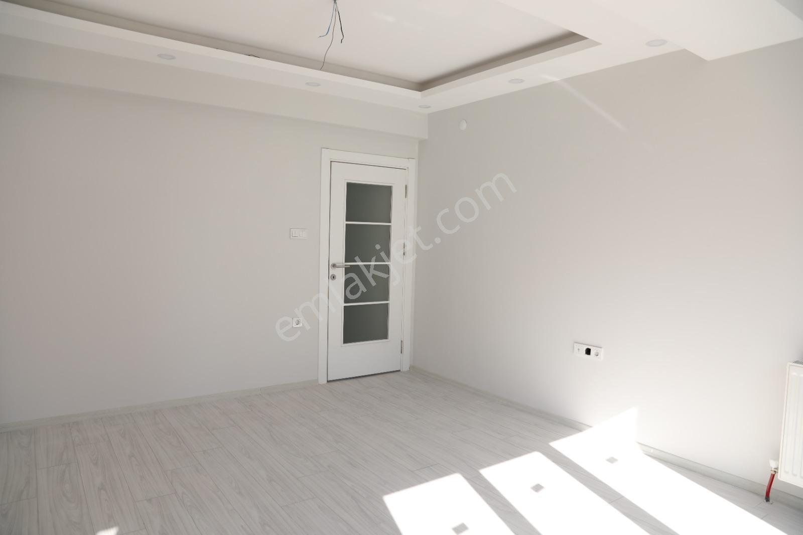 Haznedar Meydana 100 Metre Geniş 3+1 12m2 Ön Cephe Sıfır Daire - Görsel 6
