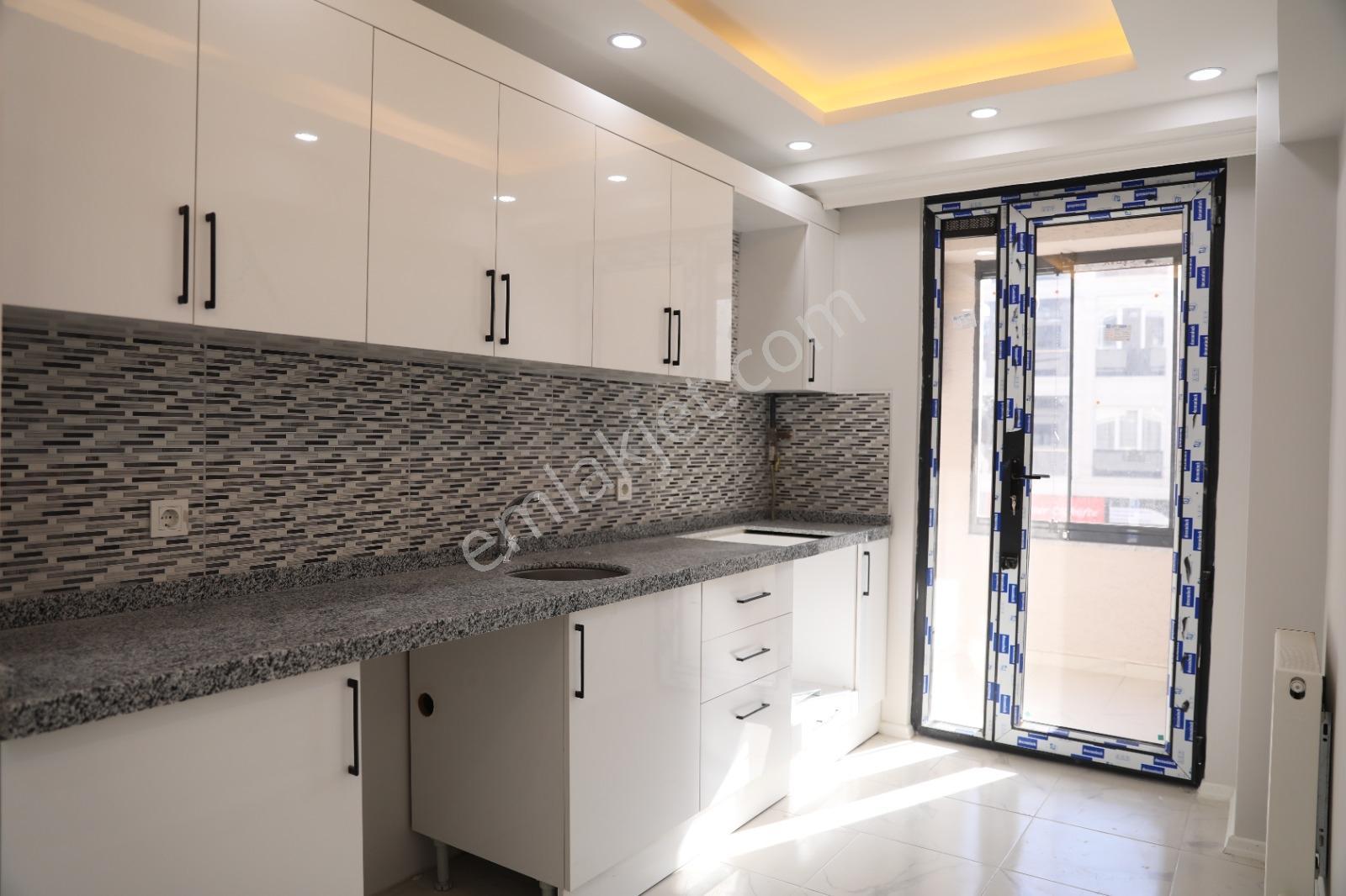 Haznedar Meydana 100 Metre Geniş 3+1 12m2 Ön Cephe Sıfır Daire - Görsel 11