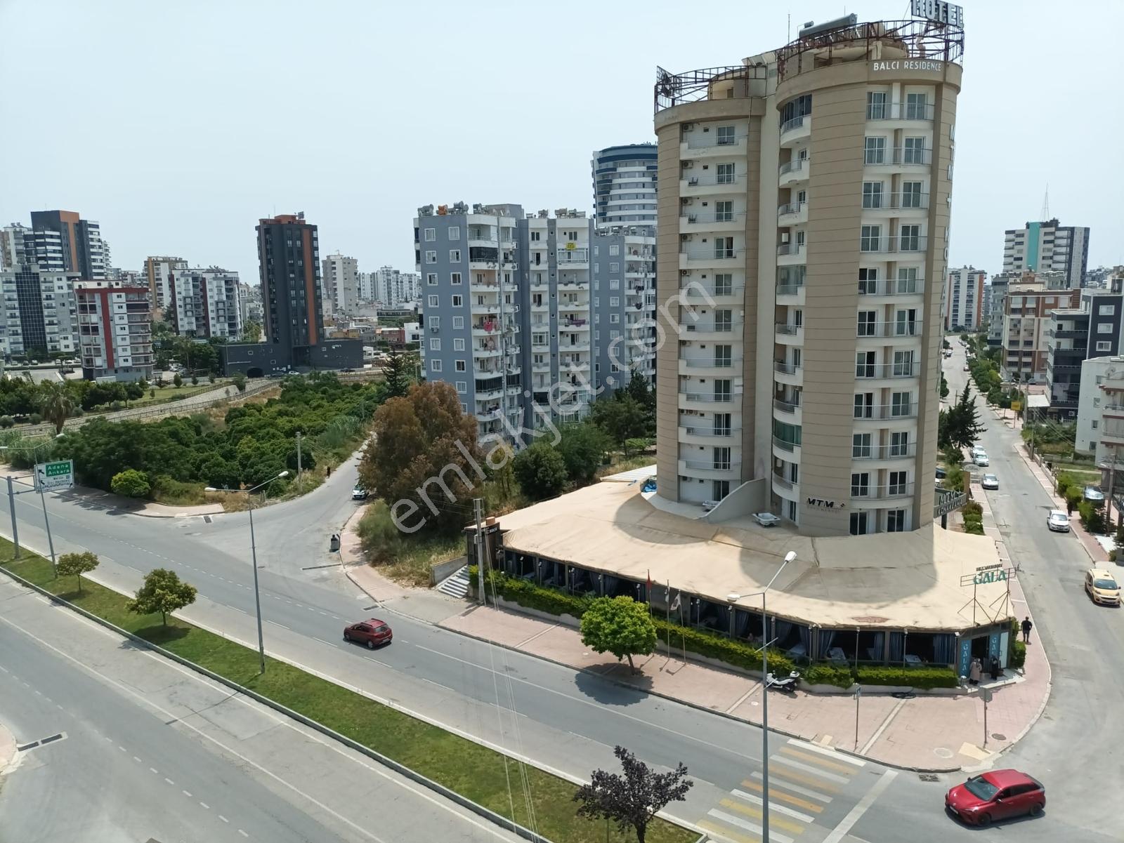 Han Emlaktan Çiftlikköy De Site İçi Eşyalı Kiralık 1+1 Daire - Görsel 3