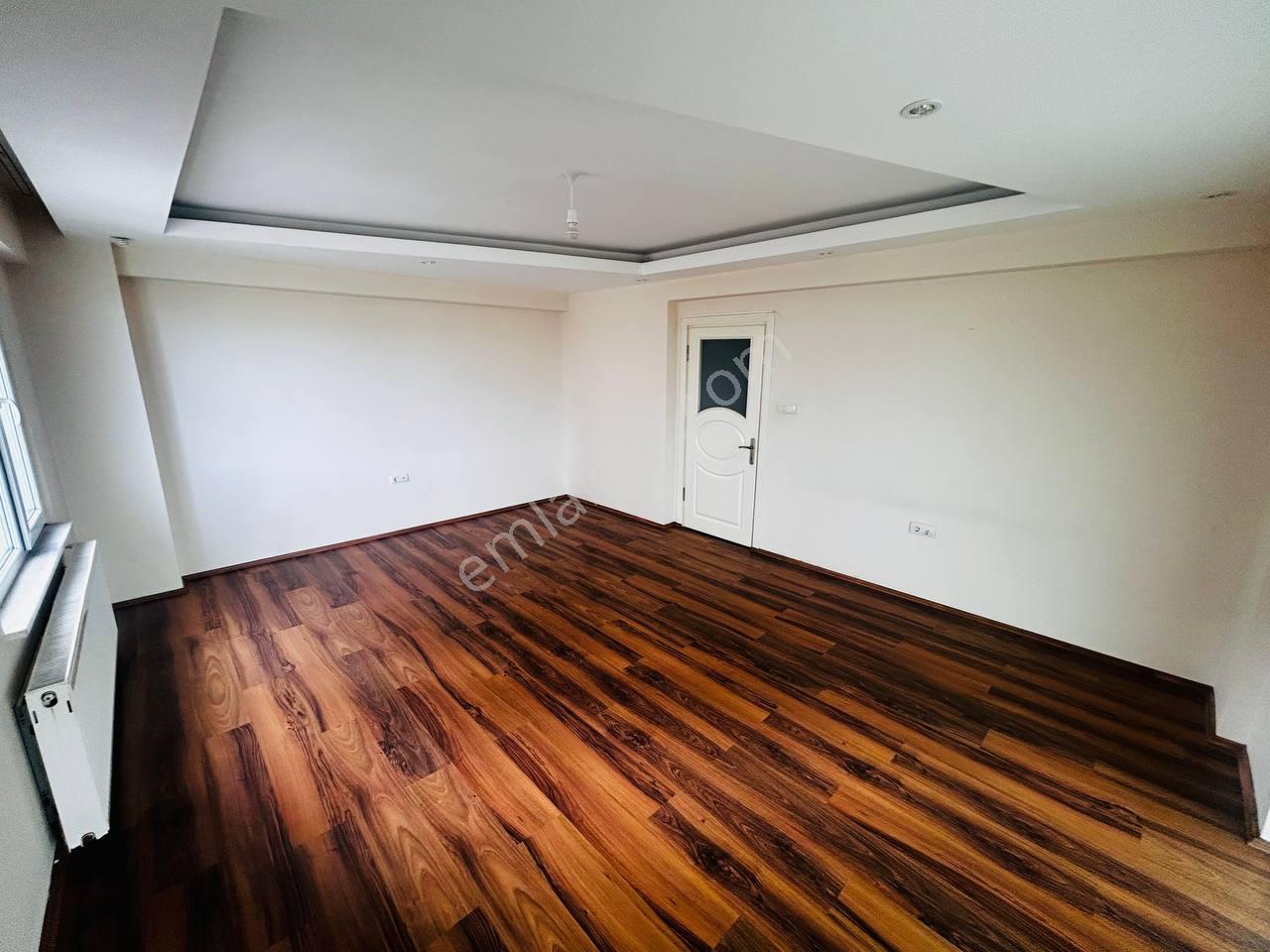 Cağaloğlu Caddesinin Bir Sokak Üstünde 3+1 Kiralık Daire - Görsel 9