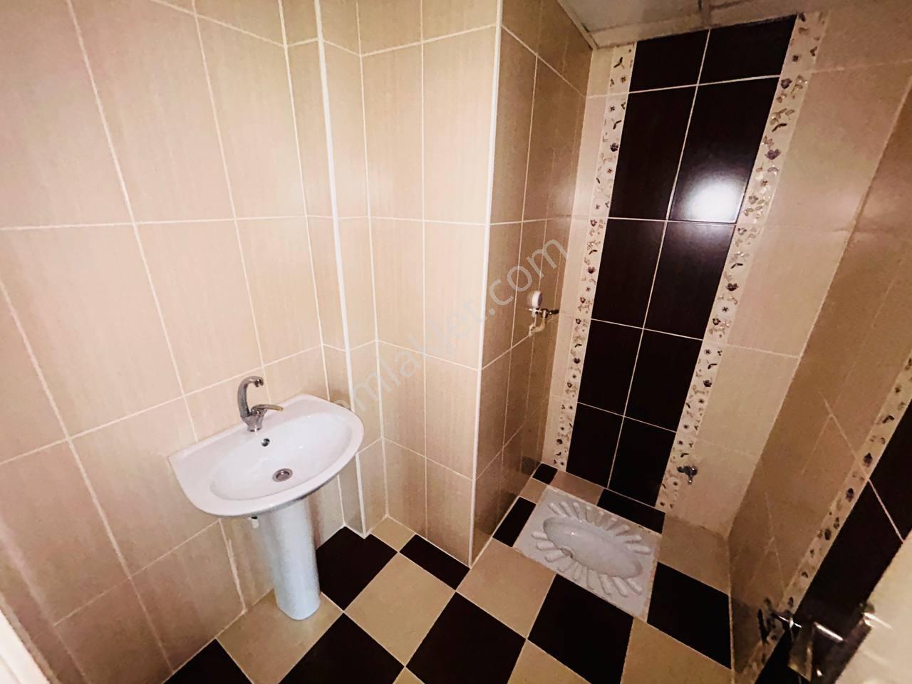 Cağaloğlu Caddesinin Bir Sokak Üstünde 3+1 Kiralık Daire - Görsel 16
