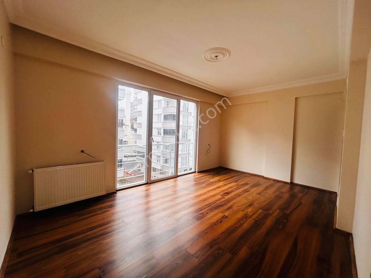 Cağaloğlu Caddesinin Bir Sokak Üstünde 3+1 Kiralık Daire - Görsel 20