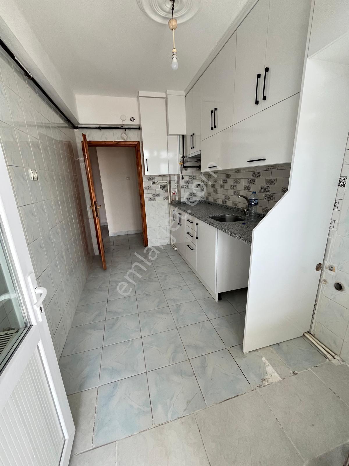 Elit Emlak'tan 100. Yıl Göbeğinde Kiralık 3+1 Yapılı Daire.. - Görsel 9