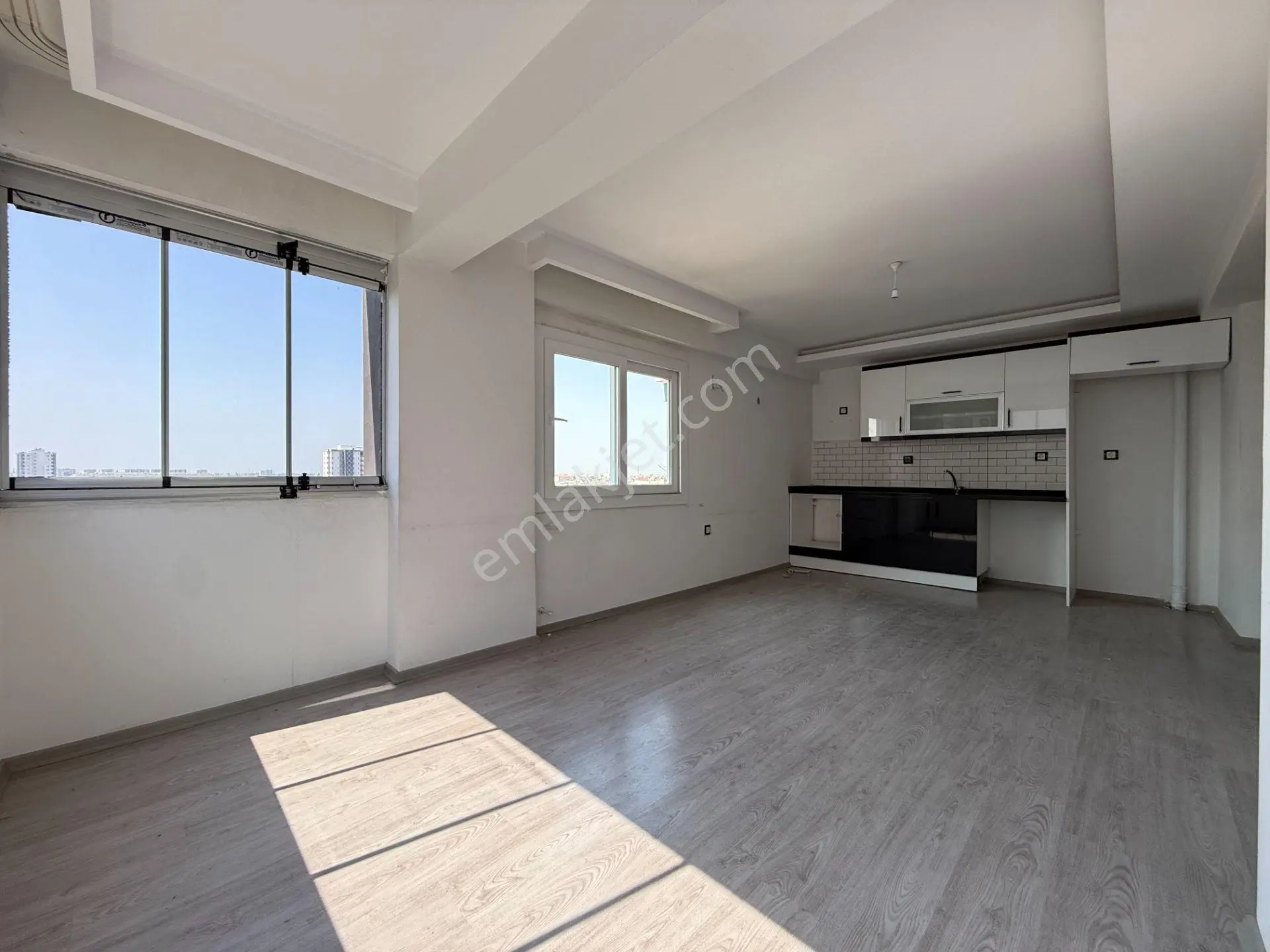 Mithatpaşa Mah. 2+1 85 M2 Yatırımlık Hasarsız Satılık Daire