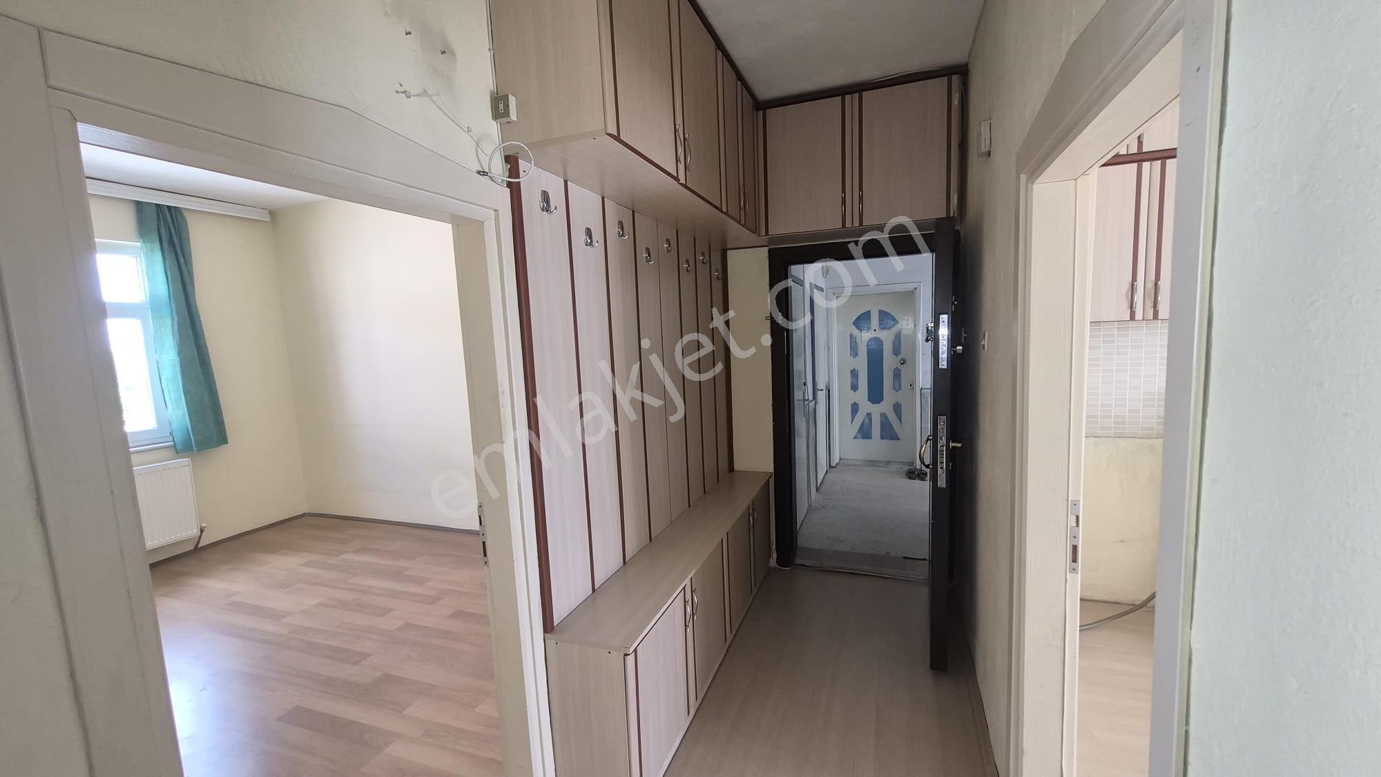 ***emin Emlak Satıyor..** **emin Emlaktan Ahmet Yesevi Mahallesinde Fırsat Satılık 3+1 Daire ***🏠 - Görsel 11