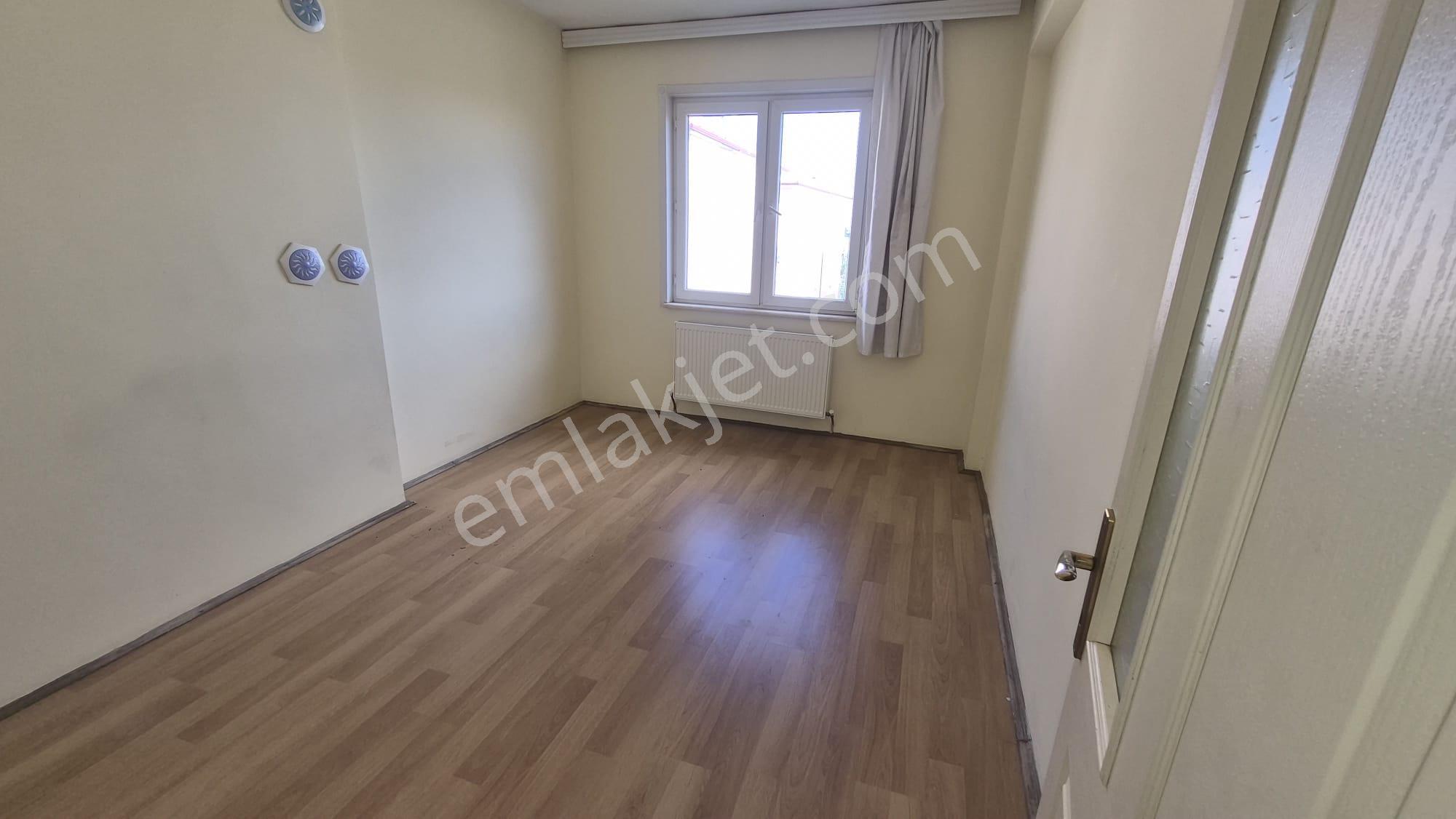 ***emin Emlak Satıyor..** **emin Emlaktan Ahmet Yesevi Mahallesinde Fırsat Satılık 3+1 Daire ***🏠 - Görsel 7