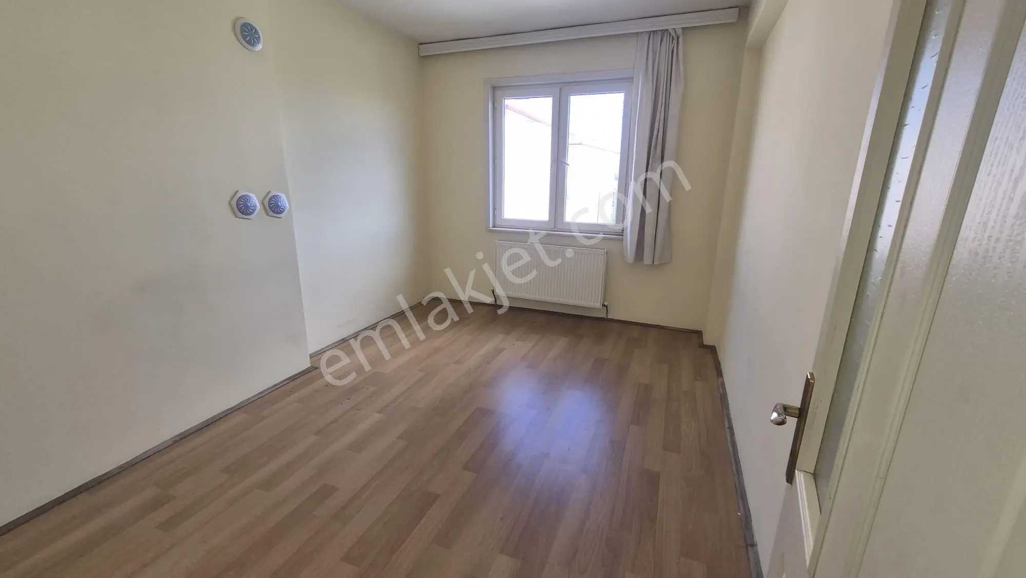 ***emin Emlak Satıyor..** **emin Emlaktan Ahmet Yesevi Mahallesinde Fırsat Satılık 3+1 Daire ***🏠 - Görsel 5