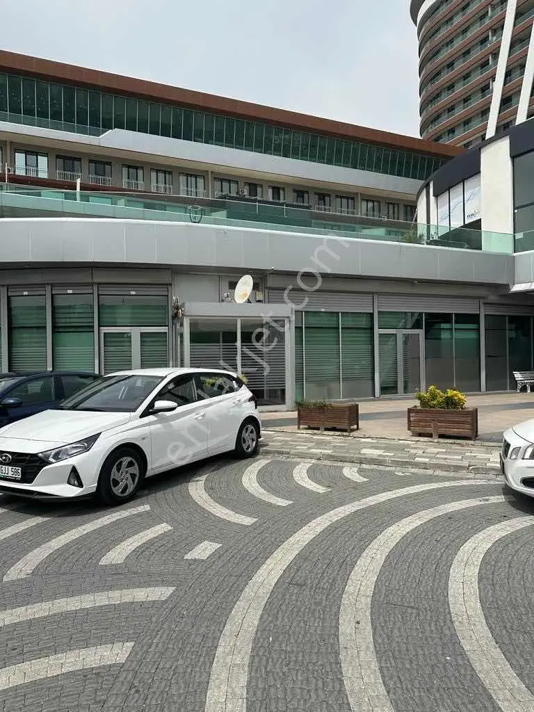 Bahçecity Avm Altı Kurumsal Kiracılı Satılık Dükkan - Görsel 3