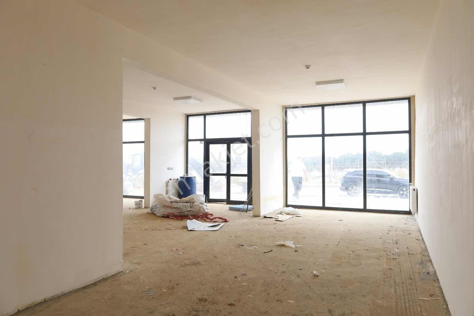 Sancaktepe Sarıgazi Emlak Konut Projesinde 2 Adet Kiralık Dükkan - Görsel 8