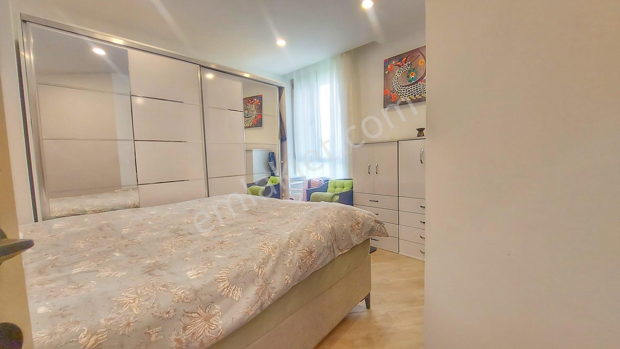 Kuşadası Merkezde Satılık Bahçe Katı Ebeveyn Banyolu 1+1 Daire - Görsel 22