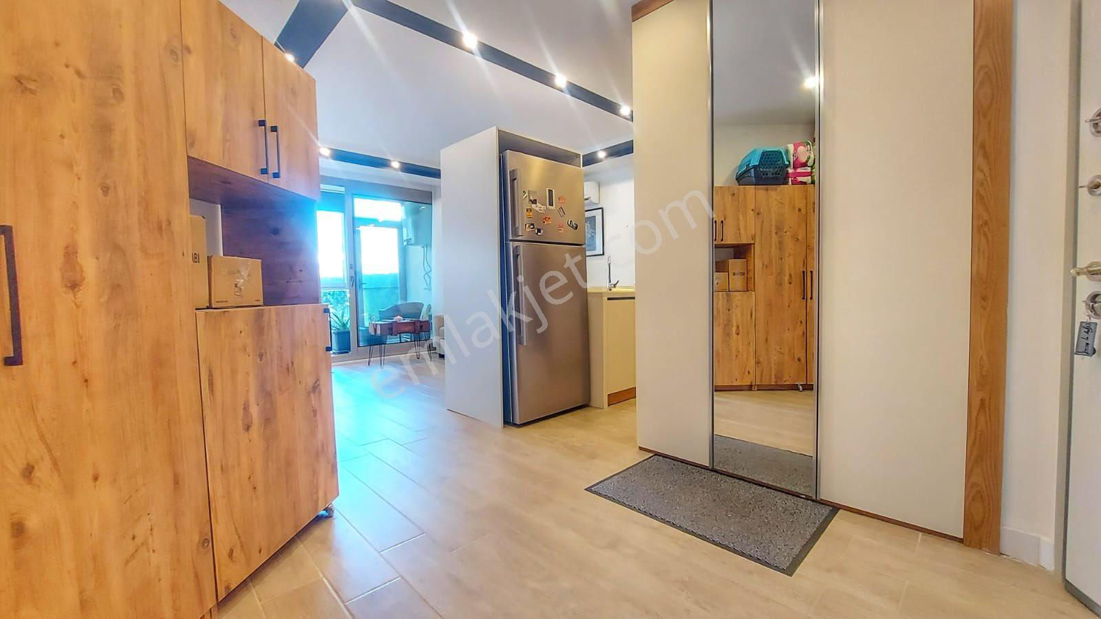 Kuşadası Merkezde Satılık Bahçe Katı Ebeveyn Banyolu 1+1 Daire - Görsel 18
