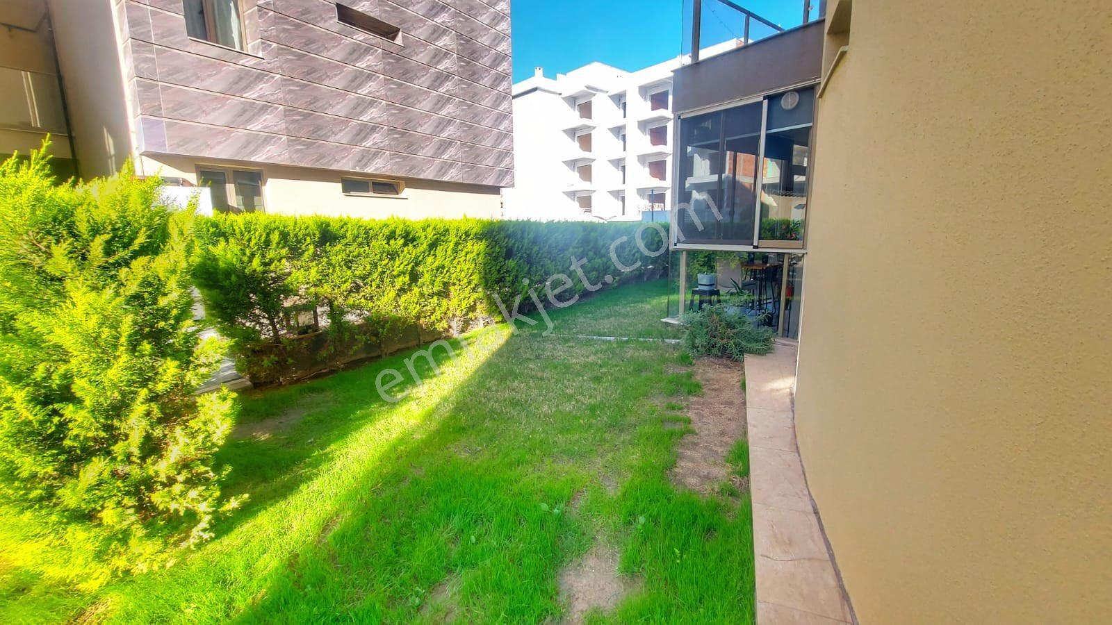 Kuşadası Merkezde Satılık Bahçe Katı Ebeveyn Banyolu 1+1 Daire - Görsel 4