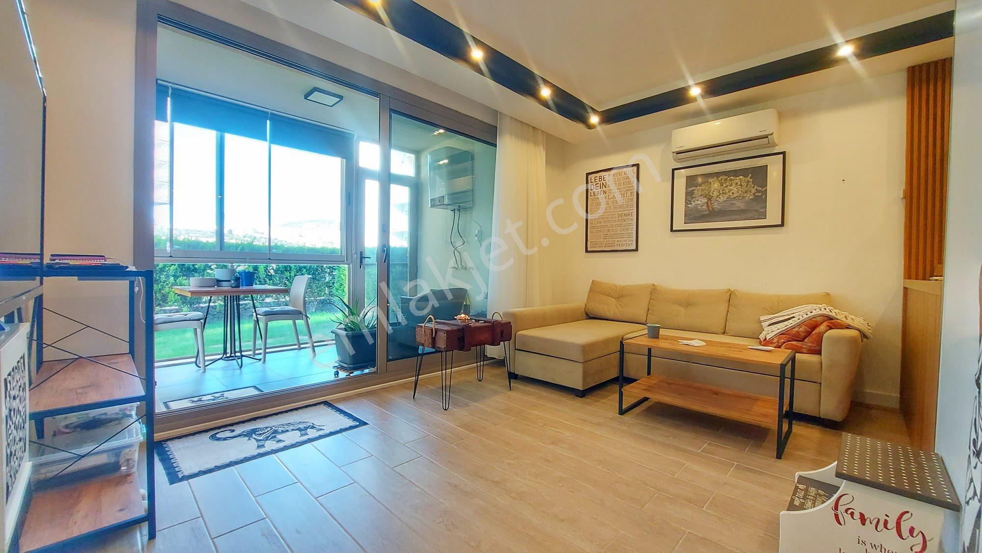Kuşadası Merkezde Satılık Bahçe Katı Ebeveyn Banyolu 1+1 Daire - Görsel 13