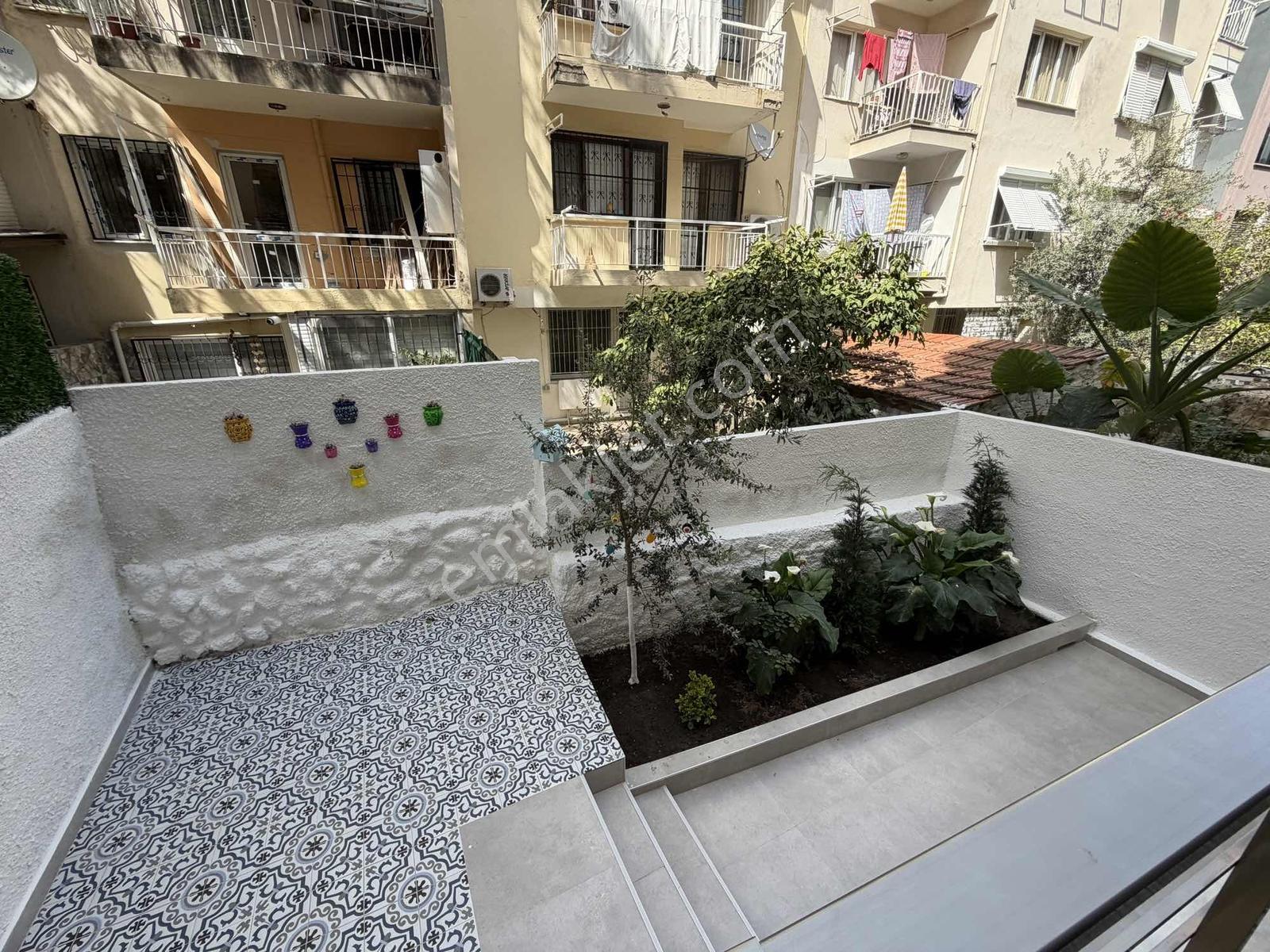 Güzelyalıda İnönü Cad. Ykn. 3+1 Lüks Tadilatlı Müstakil Bahçeli - Görsel 27
