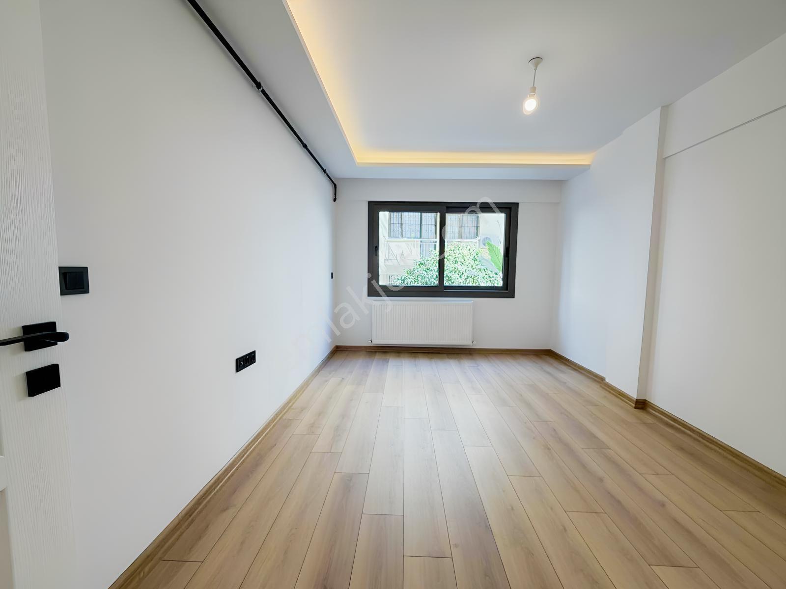 Güzelyalıda İnönü Cad. Ykn. 3+1 Lüks Tadilatlı Müstakil Bahçeli - Görsel 17