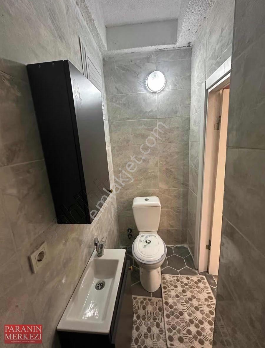 Cadde Yanı Yeni Bina 1+1 Ara Kat Metro Metrobüs 8 Dk Fırsat!!! - Görsel 9