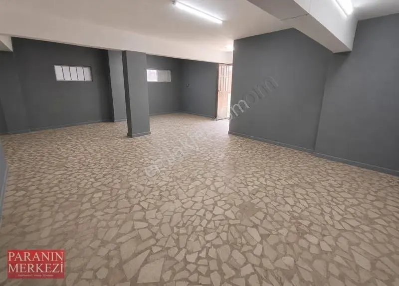 Ümraniye Necip Fazıl Mahallesi'nde Yokuşsuz Konumda 75 M²depo - Görsel 3