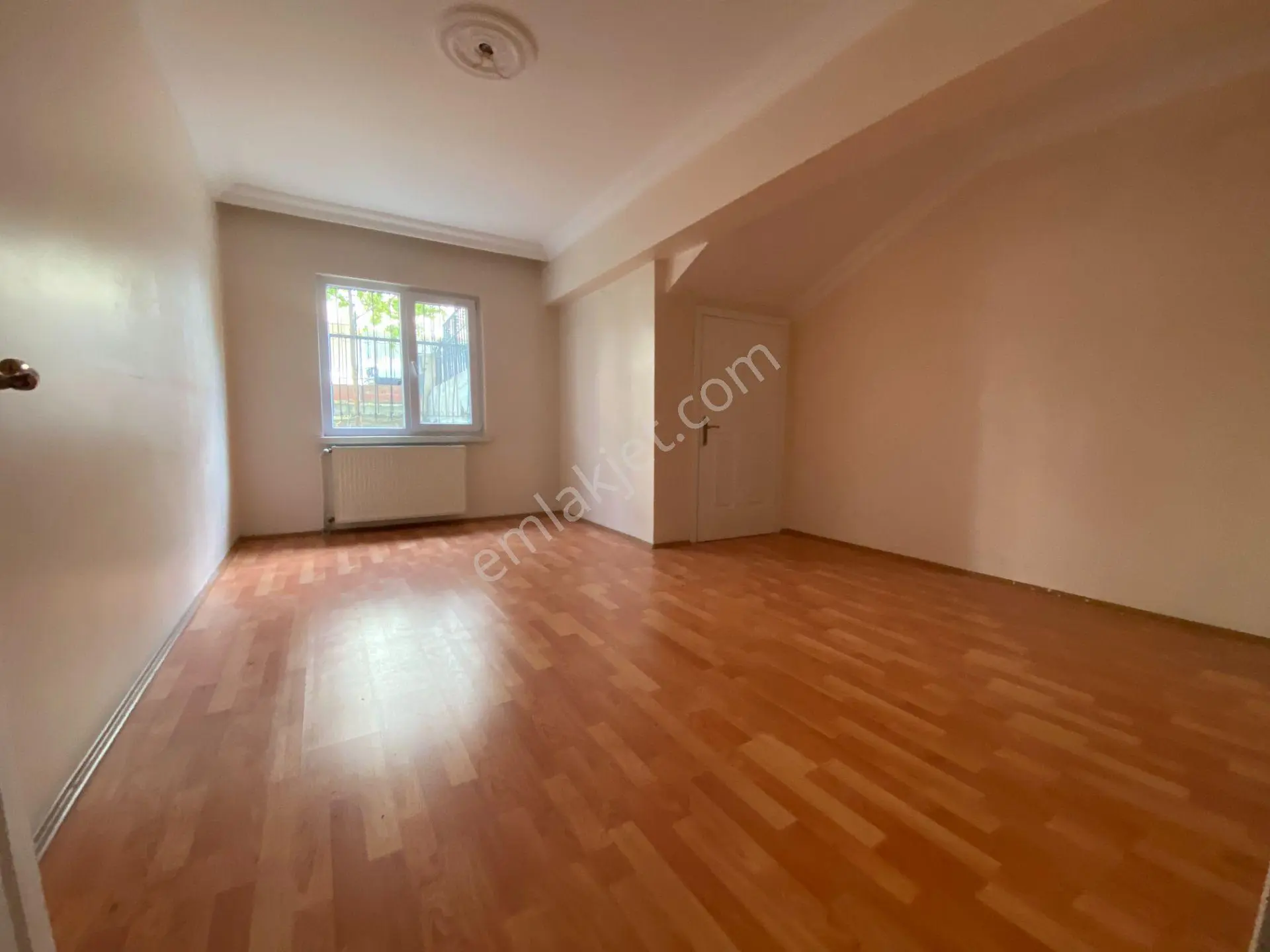 Elvan Mah. Öncephe Arakat Konumunda 2+1 Kiralık Kot 1 Daire