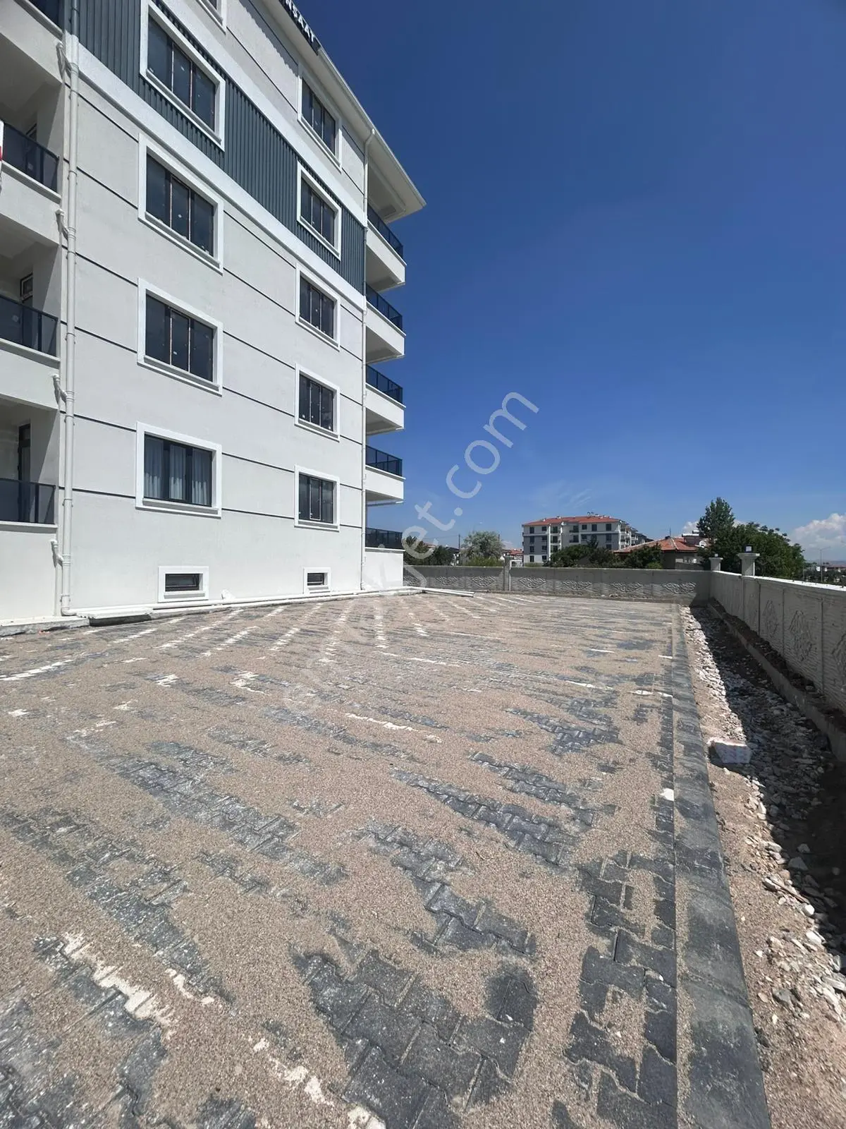 Afyon Üçok Emlaktan Ali İhsan Paşa Mah Kiralık Sıfır 3+1 Lüx Daire - Görsel 3