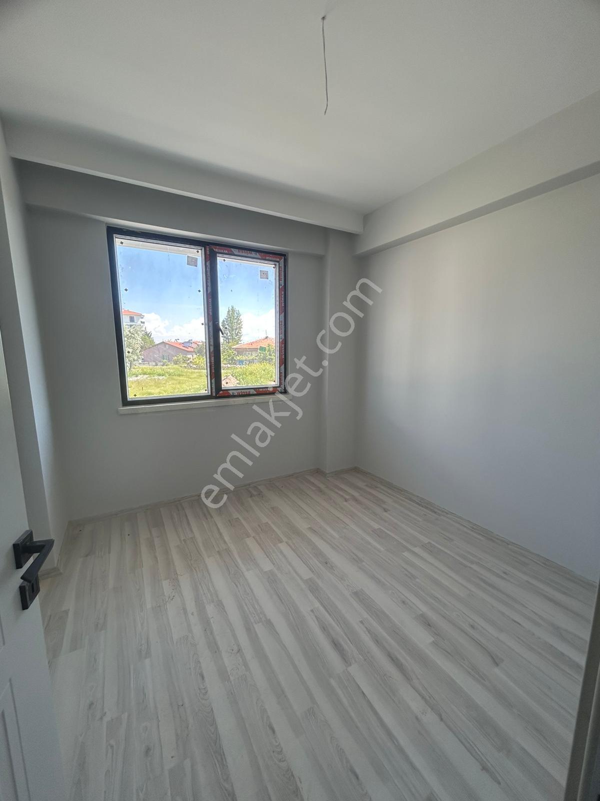 Afyon Üçok Emlaktan Ali İhsan Paşa Mah Kiralık Sıfır 3+1 Lüx Daire - Görsel 18
