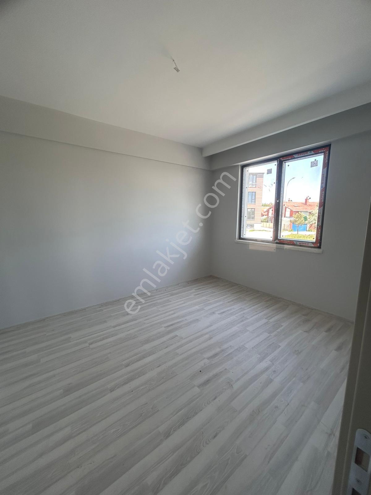 Afyon Üçok Emlaktan Ali İhsan Paşa Mah Kiralık Sıfır 3+1 Lüx Daire - Görsel 17