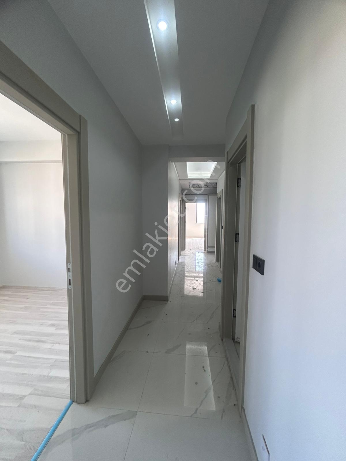Afyon Üçok Emlaktan Ali İhsan Paşa Mah Kiralık Sıfır 3+1 Lüx Daire - Görsel 6