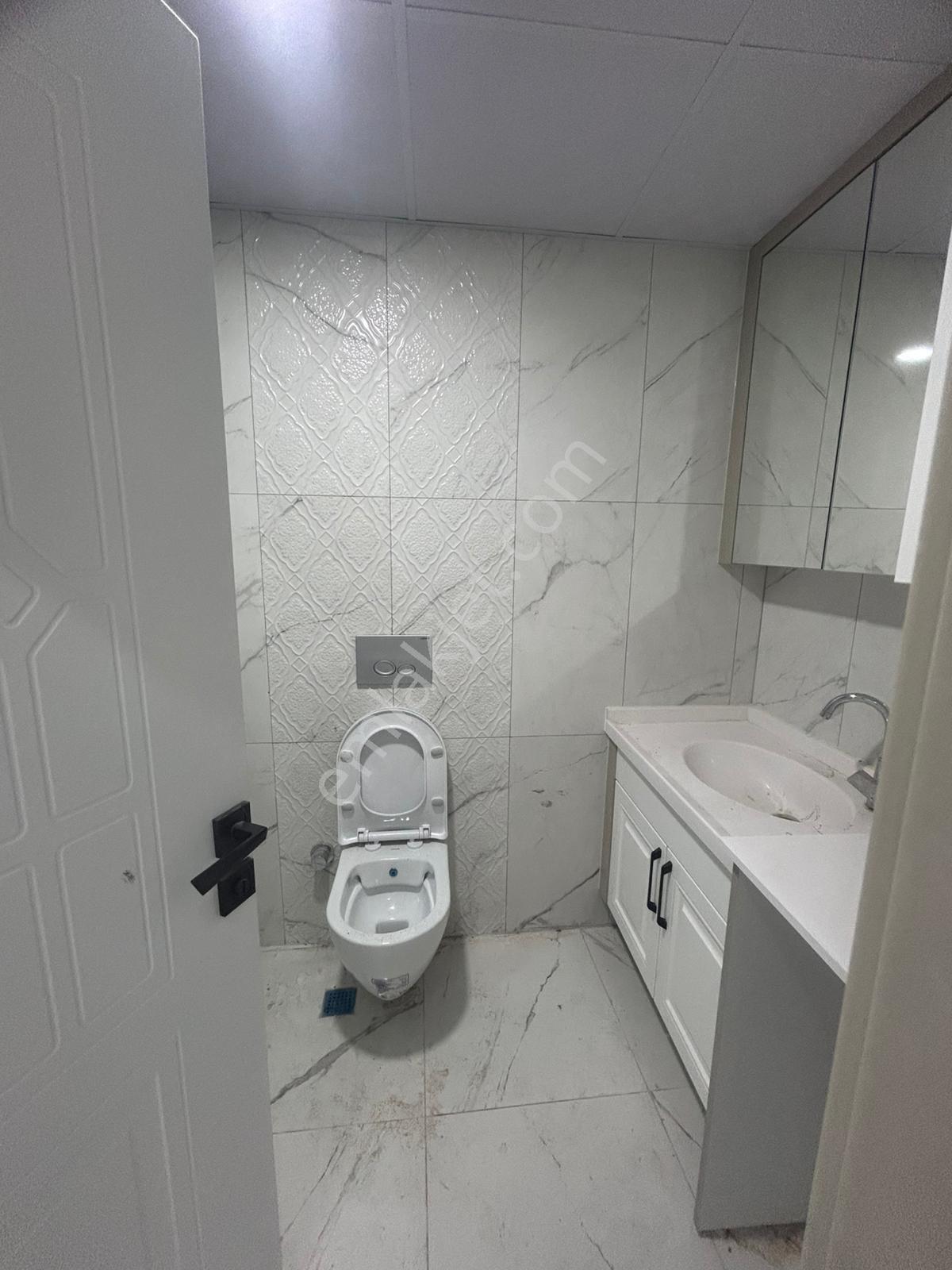 Afyon Üçok Emlaktan Ali İhsan Paşa Mah Kiralık Sıfır 3+1 Lüx Daire - Görsel 15