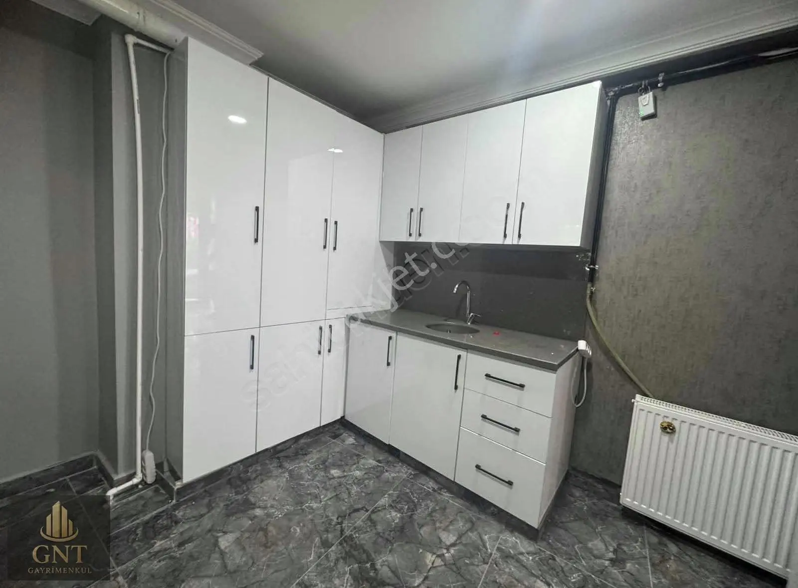 Arnavutköy Merkezde Kiralık Dükkan - Görsel 11