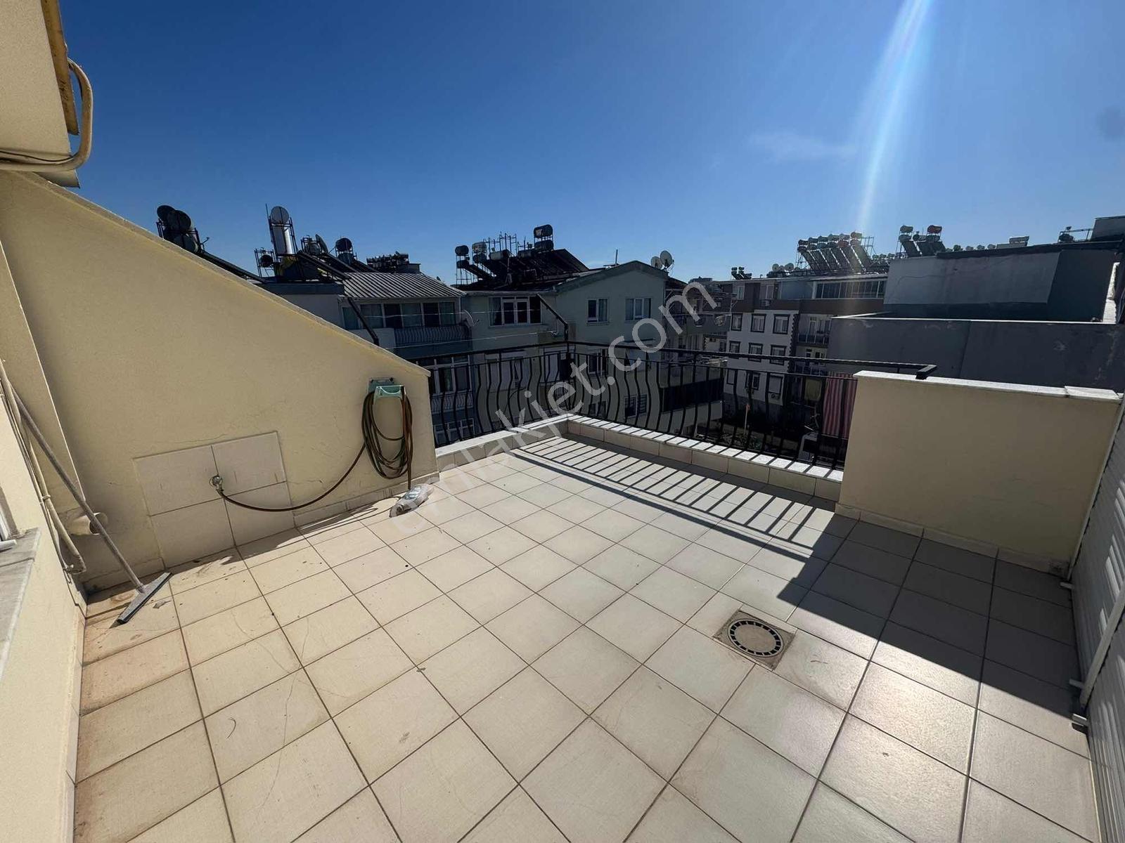 Antalya Muratpaşa Mahallesinde 2+1 Eşyalı Kiralık Daire - Görsel 2