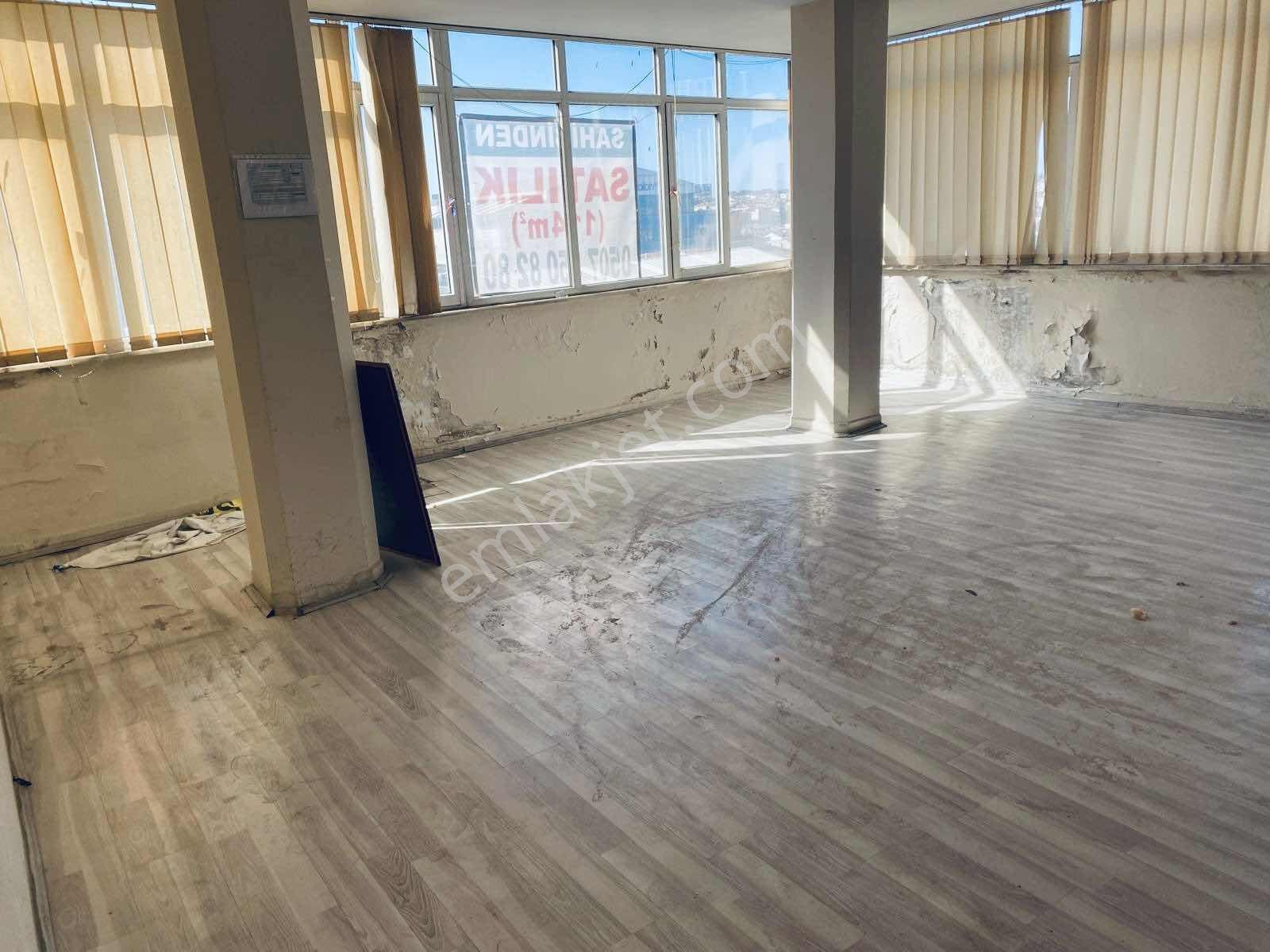 Değer Kazanan Bölgede Satılık 114 M² Köşe Dükkan - Görsel 17