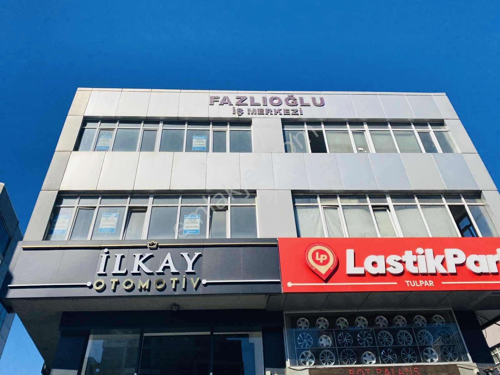 Değer Kazanan Bölgede Satılık 114 M² Köşe Dükkan