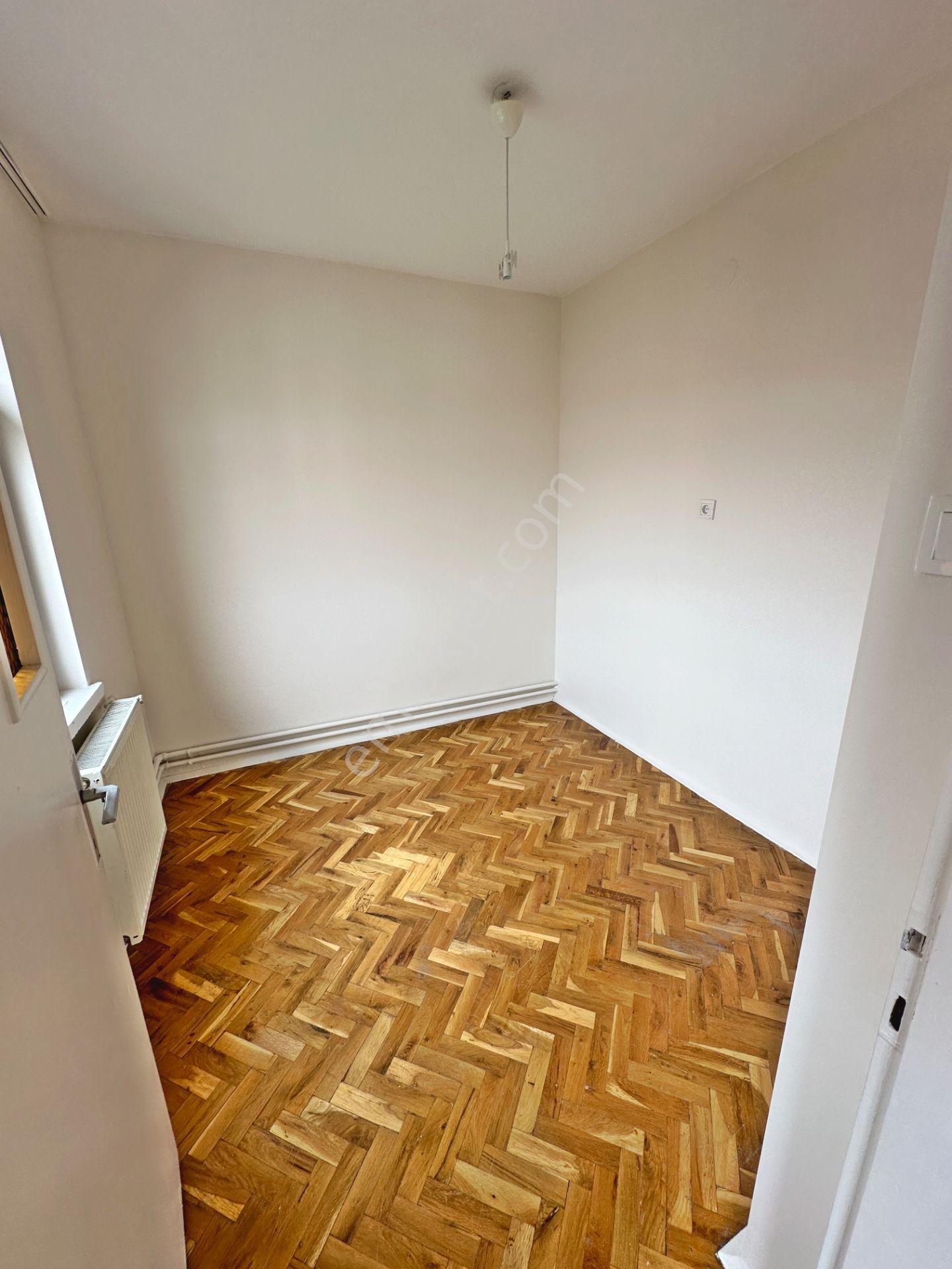 Saimekadın Göbekte Katta Manzaralı Bakımlı 3+1 Kiralık Daire - Görsel 7