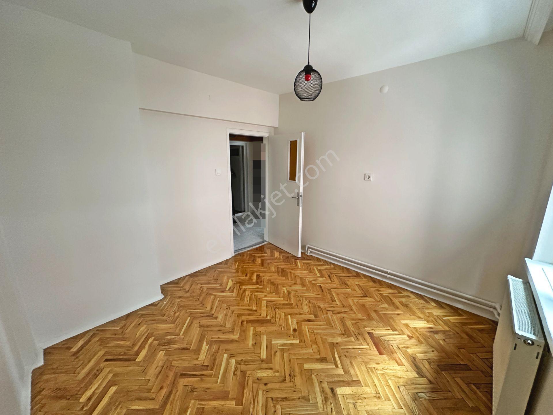 Saimekadın Göbekte Katta Manzaralı Bakımlı 3+1 Kiralık Daire - Görsel 19