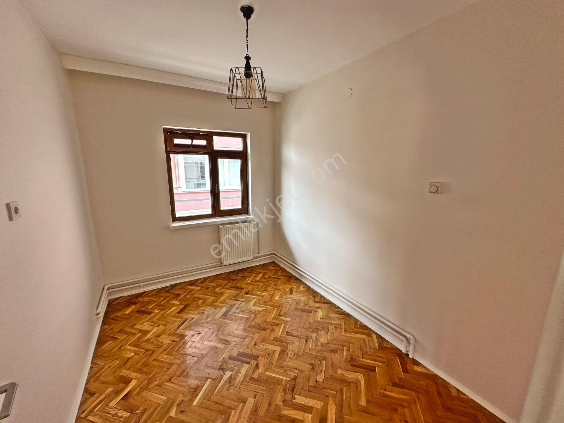Saimekadın Göbekte Katta Manzaralı Bakımlı 3+1 Kiralık Daire - Görsel 9