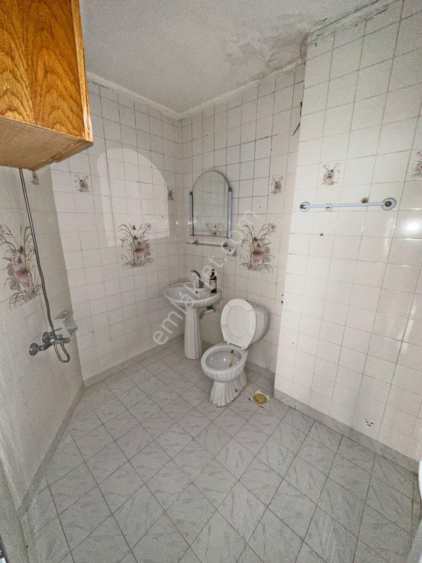 Saimekadın Göbekte Katta Manzaralı Bakımlı 3+1 Kiralık Daire - Görsel 11