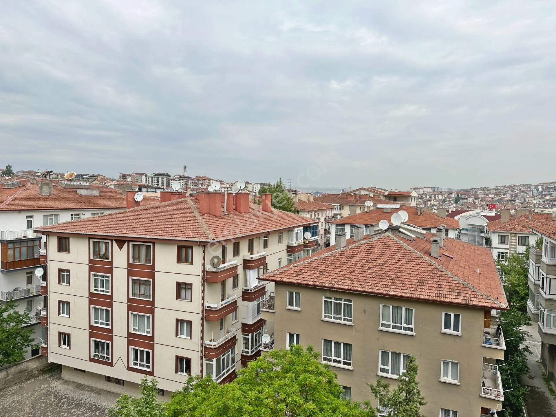 Saimekadın Göbekte Katta Manzaralı Bakımlı 3+1 Kiralık Daire - Görsel 2