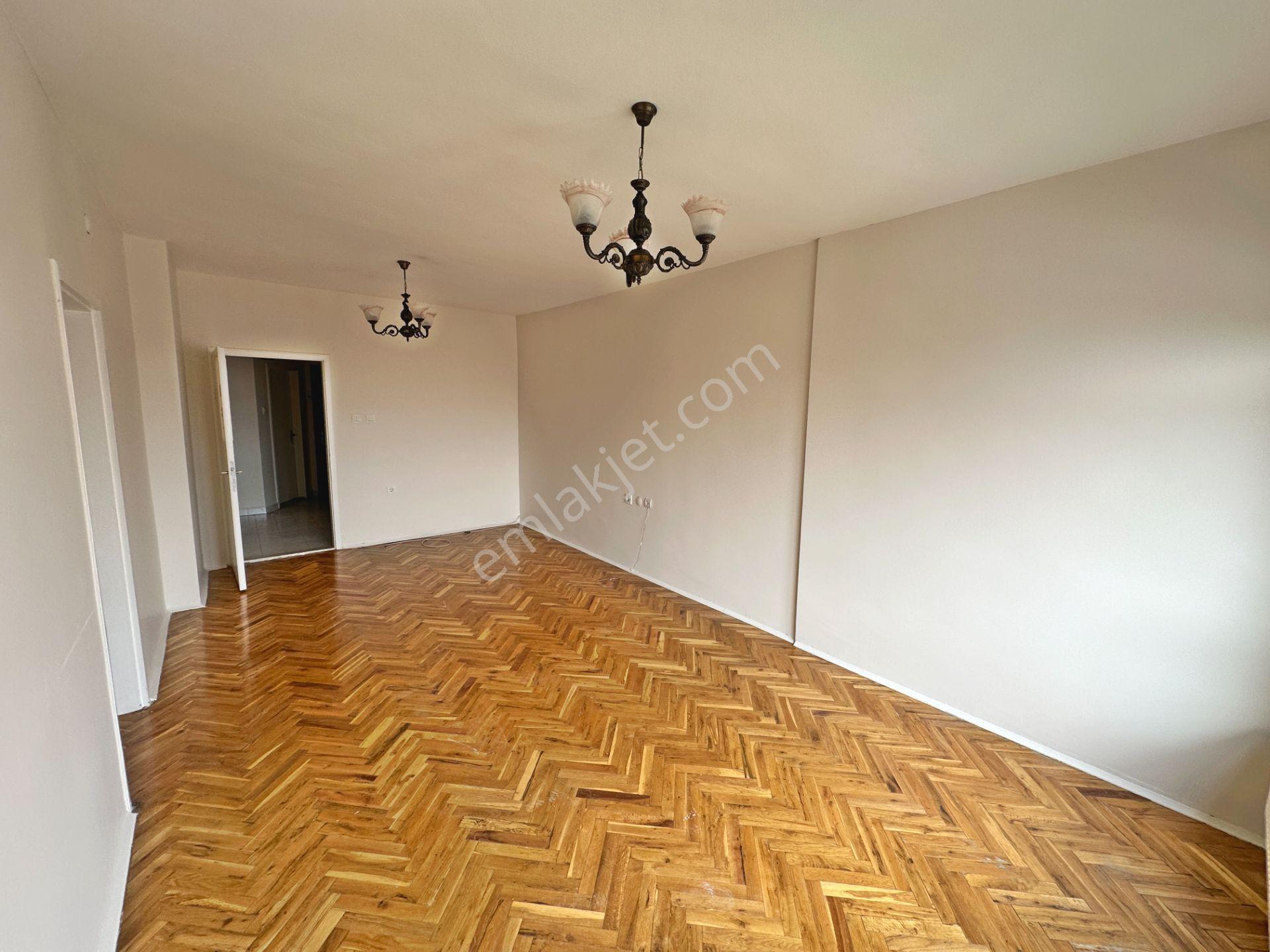 Saimekadın Göbekte Katta Manzaralı Bakımlı 3+1 Kiralık Daire - Görsel 6