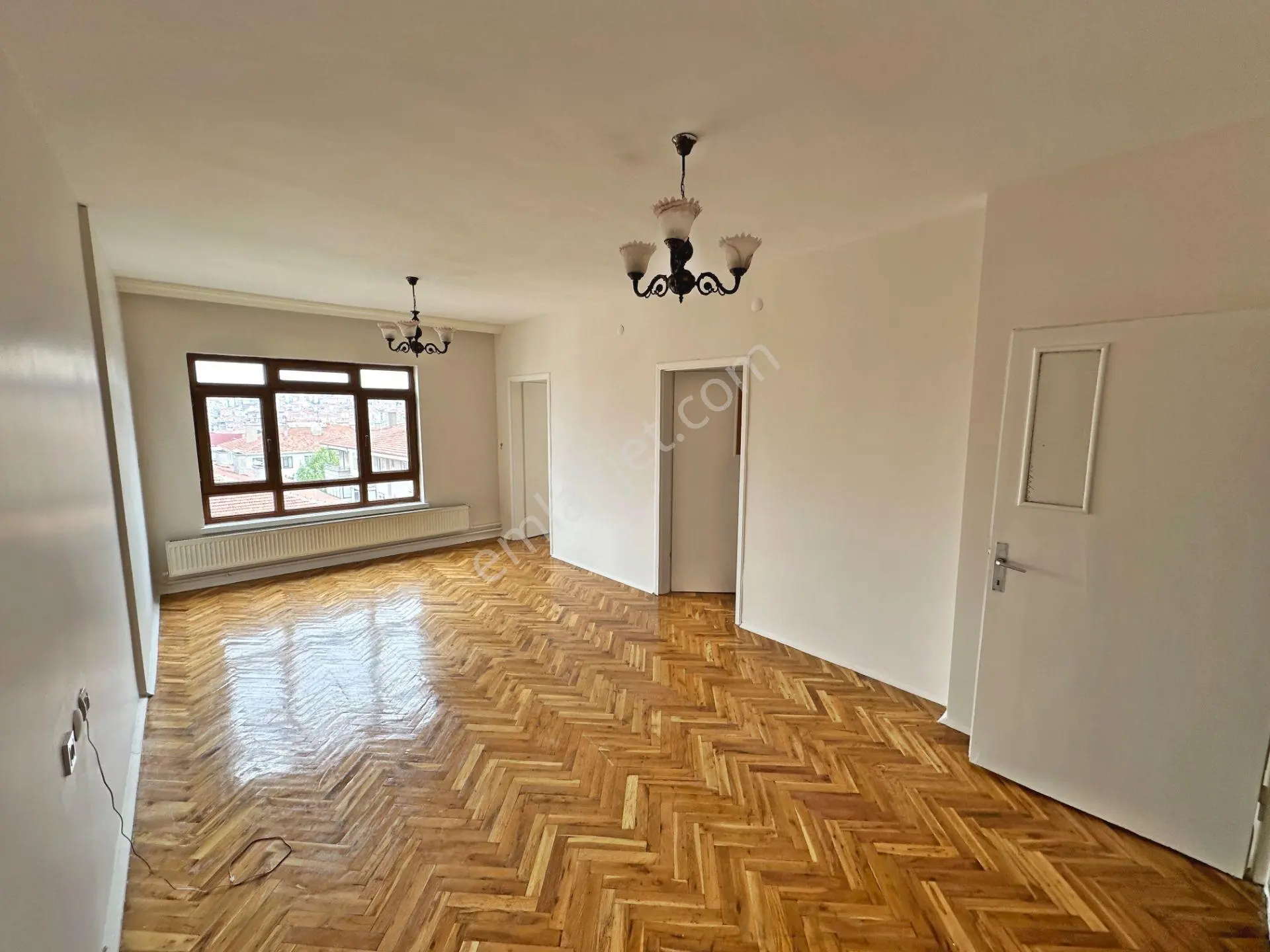 Saimekadın Göbekte Katta Manzaralı Bakımlı 3+1 Kiralık Daire