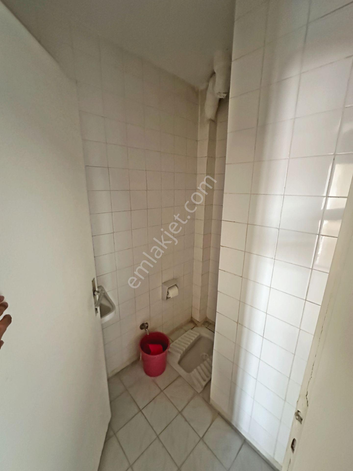 Saimekadın Göbekte Katta Manzaralı Bakımlı 3+1 Kiralık Daire - Görsel 22