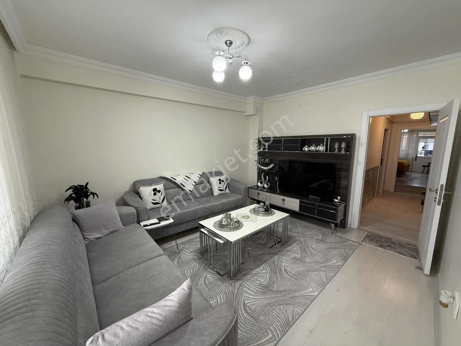 71evler Mah. Ertaş Caddesi Yakını 2+0 80m2 Daire