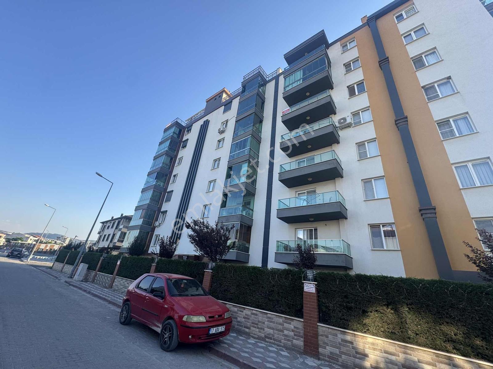 Reşatbey Mah. Havuzlu Sitede 2+1 Çift Balkonlu Kiralık Daire - Görsel 26