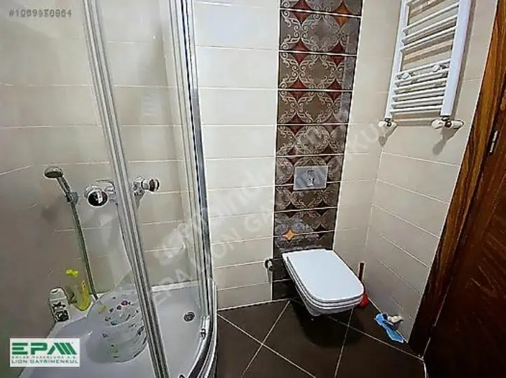 Ümraniye Mehmetakif Site İçinde 2+1 Arakat Büyük Daire/for Sale - Görsel 3