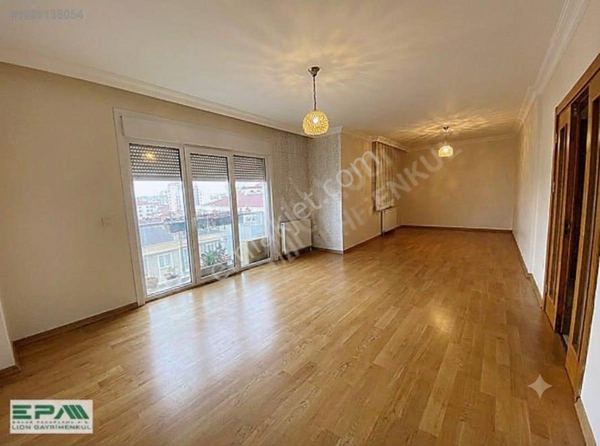 Ümraniye Mehmetakif Site İçinde 2+1 Arakat Büyük Daire/for Sale - Görsel 15