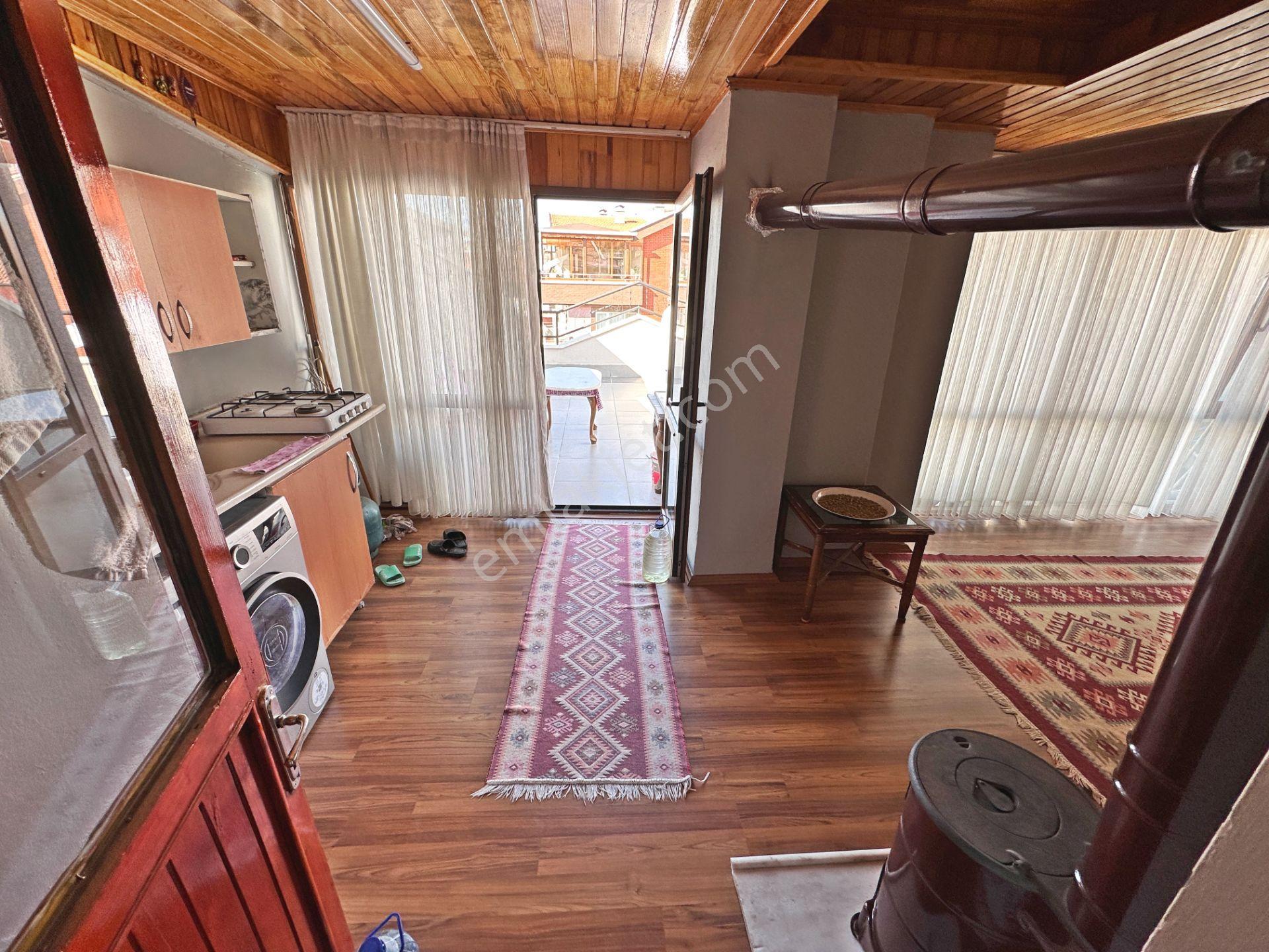 Hürel Düzlükte Koşu Yolu Yakını 5+1 Full Yapılı Dublex Daire - Görsel 32