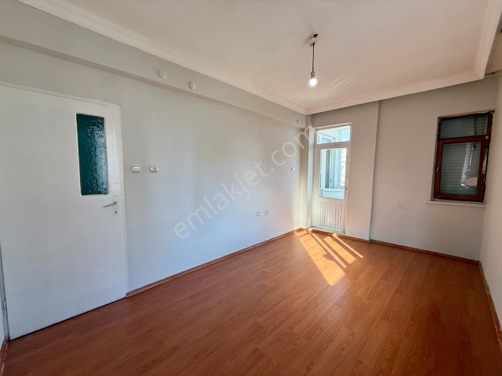 Çamlıbel'de Manzaralı Tadilatı Yapılmı Site İçi 3+1 Ayrı Mutfak - Görsel 11