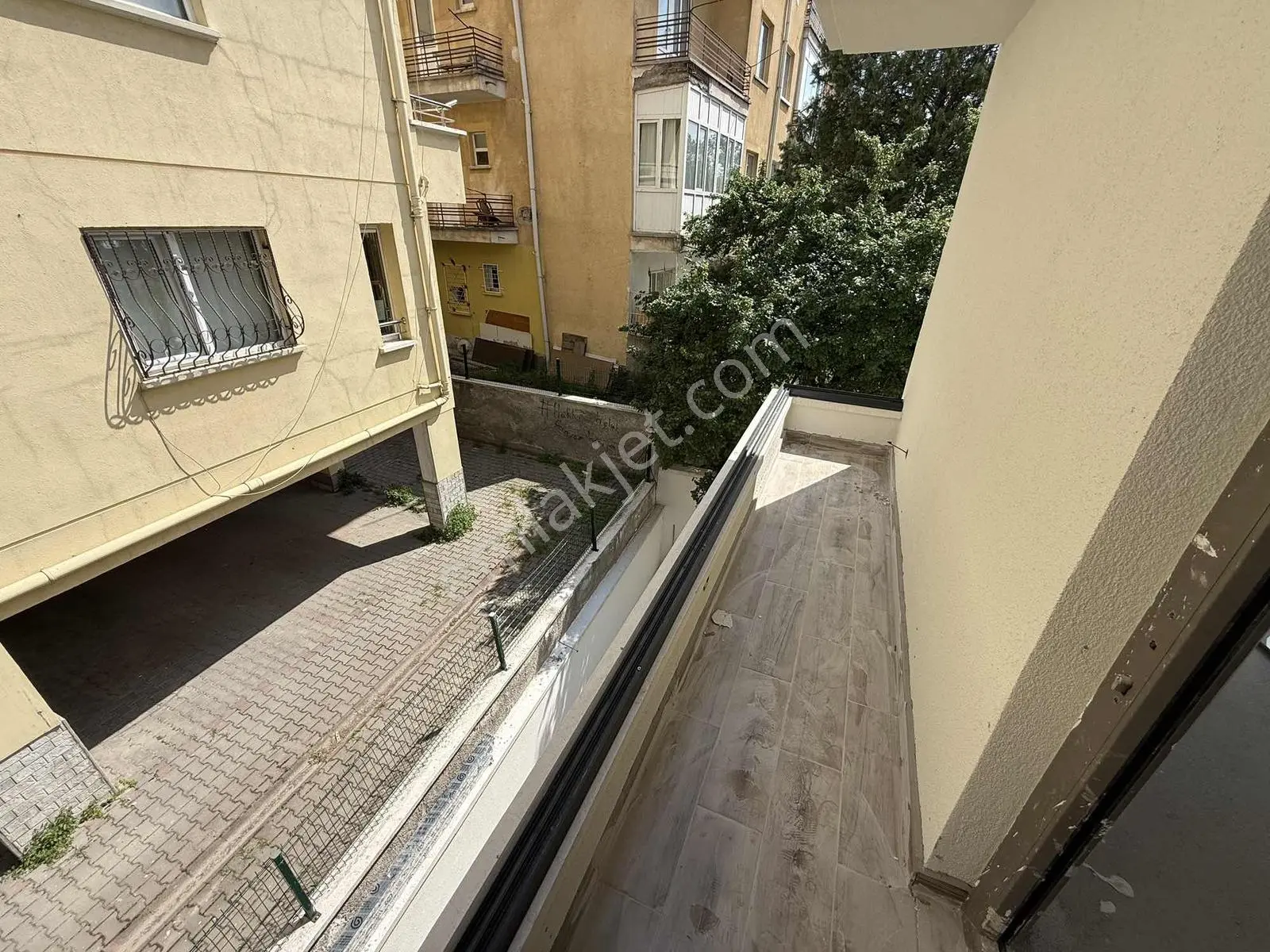 Çankaya Kurtuluş Mah. Yerden Isıtma Ara Kat 1+1 Satılk Daire - Görsel 14