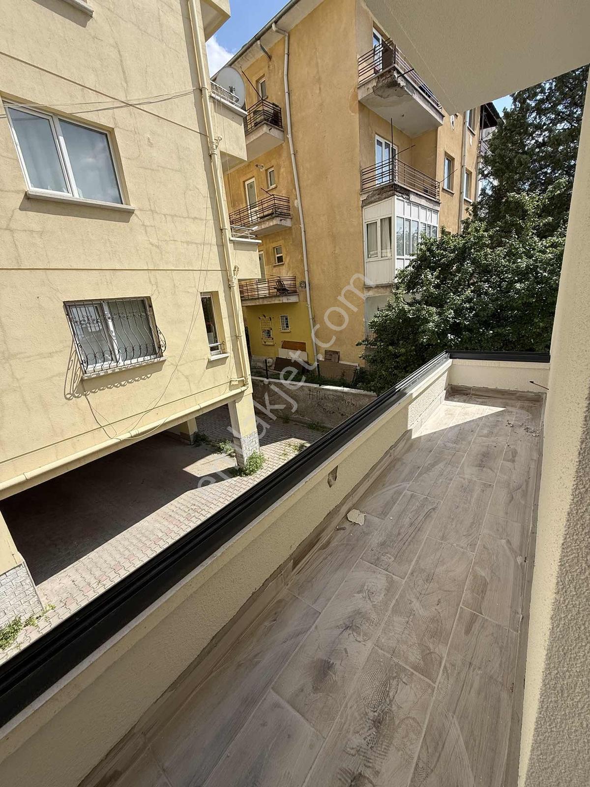 Çankaya Kurtuluş Mah. Yerden Isıtma Ara Kat 1+1 Satılk Daire - Görsel 13