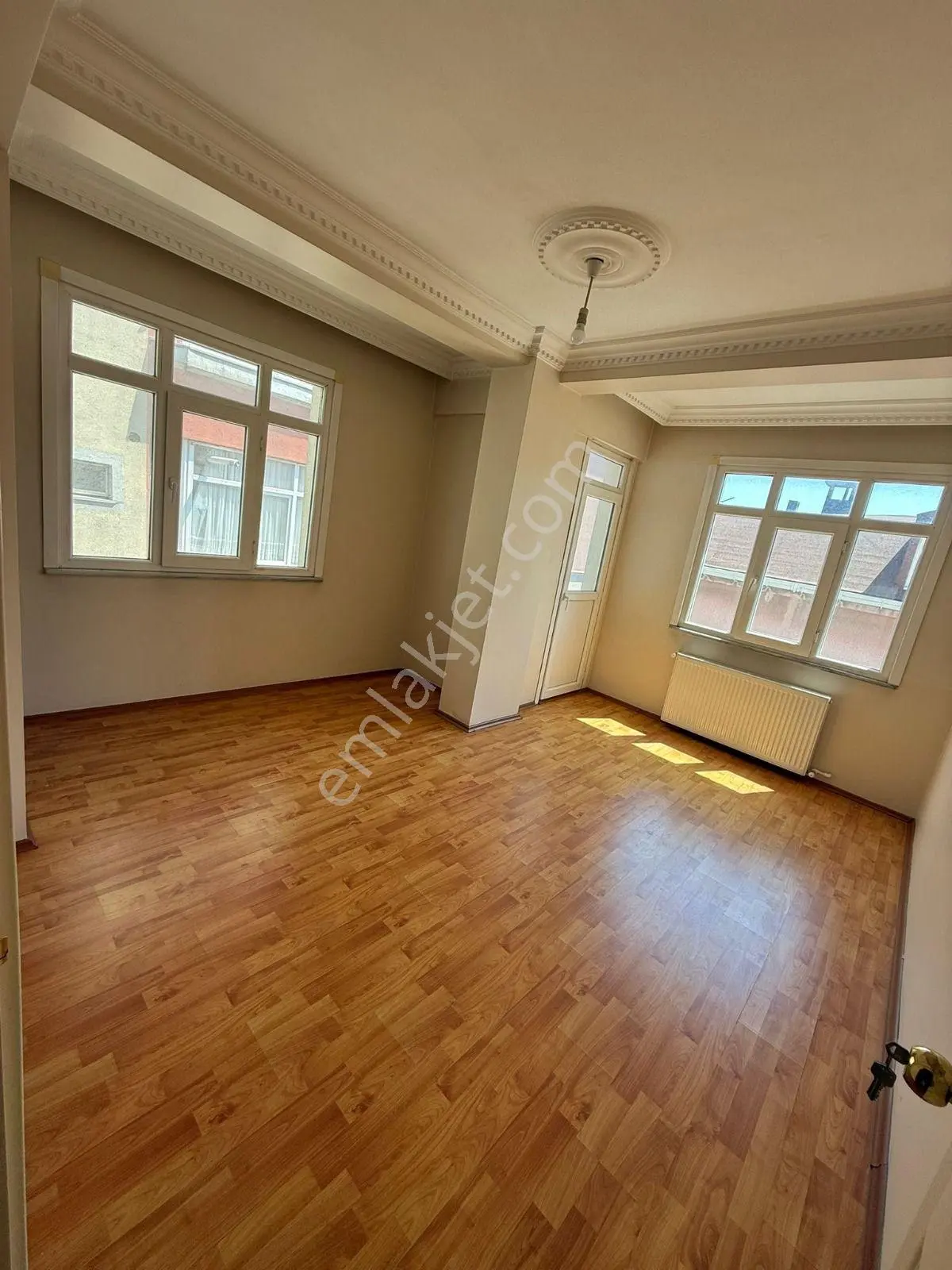 Cerrahpaşa Emlaktan Avcılar Mustafa Kemalpaşa Mahallesinde 5+2 Satılık Dubleks Daire - Görsel 2