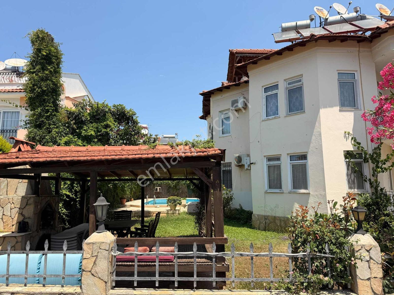 Çalış Plajına 1 Dk Mesafede Havuzlu Bahçe Katı 1+1 Fırsat Daire - Görsel 19
